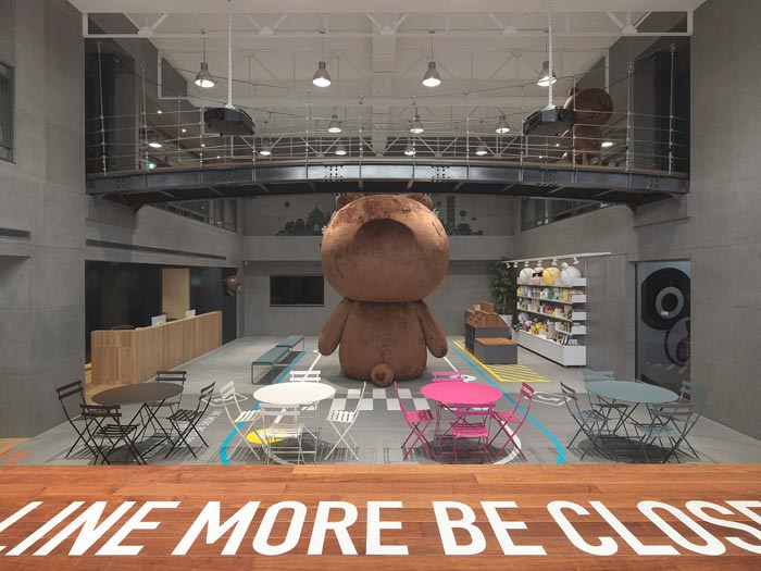 動漫公司工業(yè)風(fēng)辦公室接待區(qū)域裝修設(shè)計案例效果圖