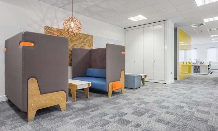 招聘服務(wù)公司辦公室接待區(qū)域裝修設(shè)計(jì)案例效果圖