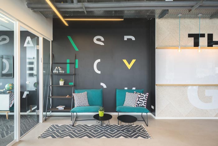 網(wǎng)絡(luò)安全服務(wù)公司辦公室休息區(qū)域裝修設(shè)計(jì)案例效果圖