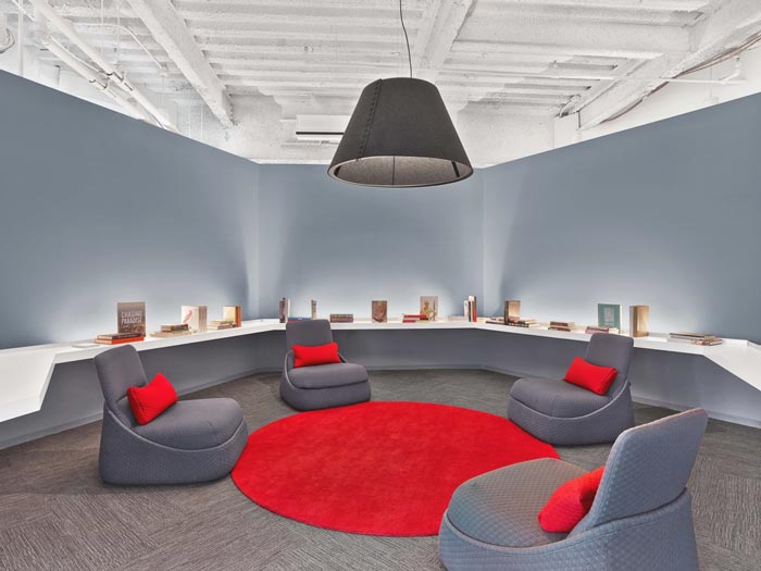 通信服務(wù)公司辦公室交流區(qū)域裝修設(shè)計(jì)案例效果圖