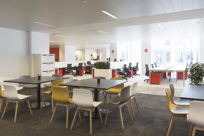 汽車租賃服務(wù)公司辦公室辦公區(qū)域裝修設(shè)計(jì)案例效果圖