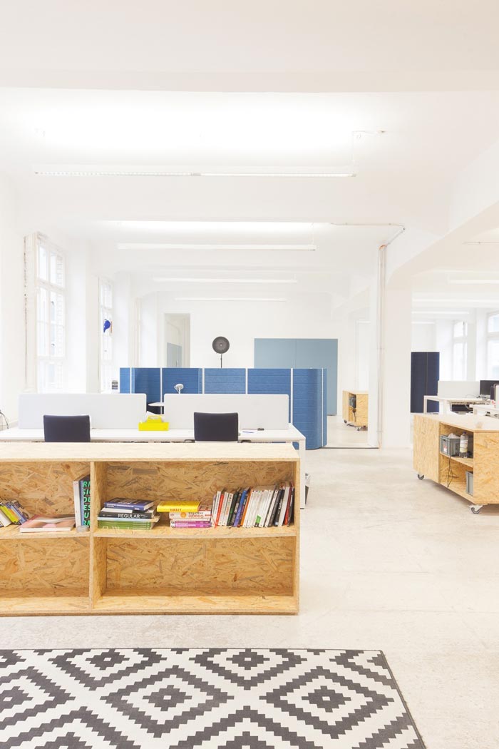 400平方數(shù)字營銷公司辦公室動(dòng)線裝修設(shè)計(jì)實(shí)景圖