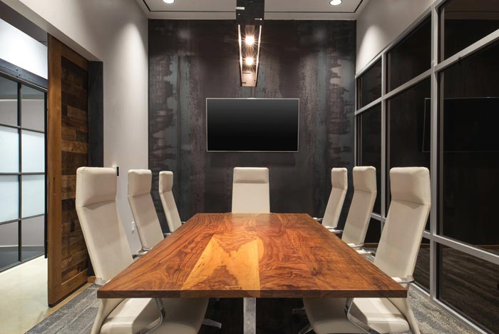 700平方辦公室會議室裝修設(shè)計(jì)實(shí)景圖
