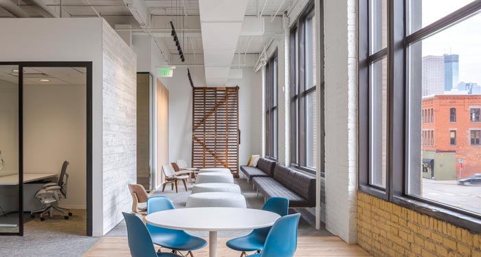 800平方通信辦公室休息區(qū)域裝修設(shè)計(jì)實(shí)景圖