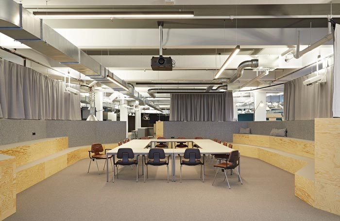 開(kāi)放創(chuàng)意辦公室裝修設(shè)計(jì)實(shí)景圖