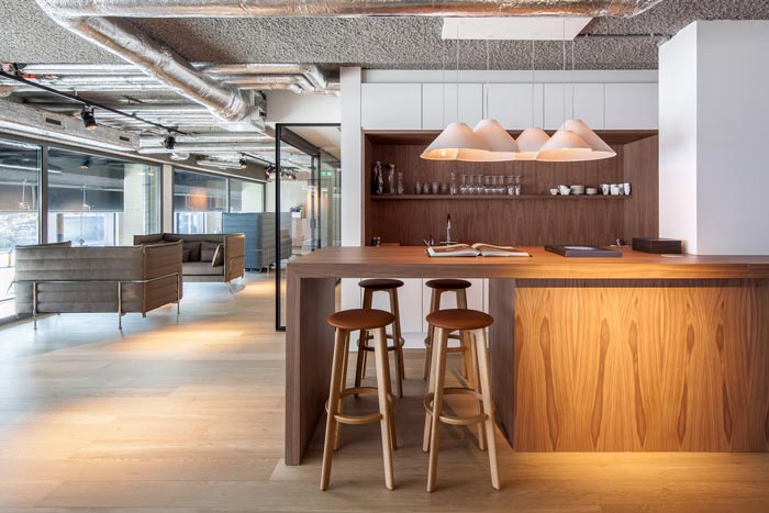 房地產開發(fā)商辦公室休息區(qū)域裝修設計案例效果圖