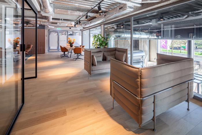 房地產開發(fā)商辦公室交流區(qū)域裝修設計案例效果圖