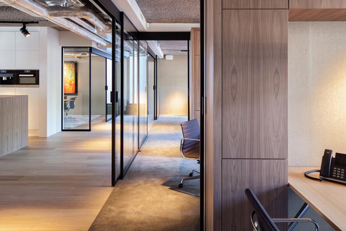 房地產開發(fā)商辦公室動線裝修設計案例效果圖