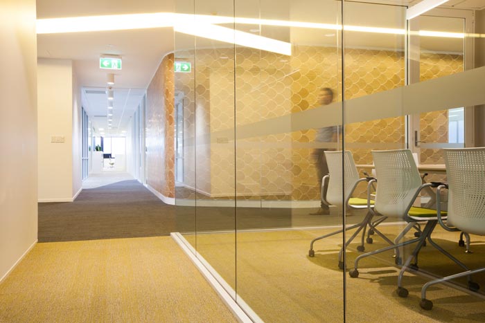 醫(yī)療器械公司辦公室過道裝修設計案例效果圖