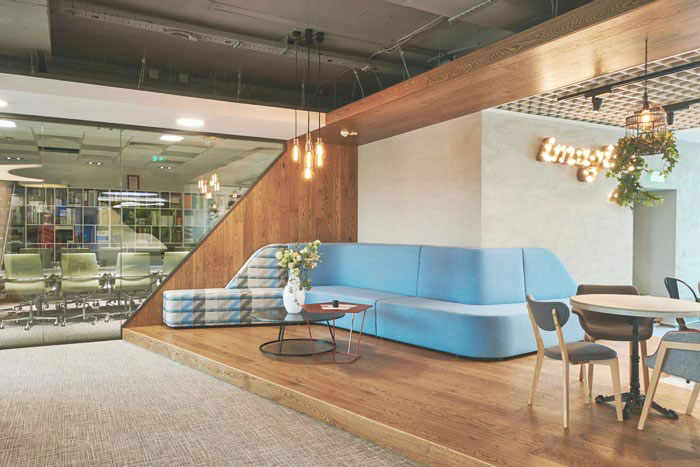 精密儀器公司辦公室接待區(qū)域裝修設(shè)計案例效果圖