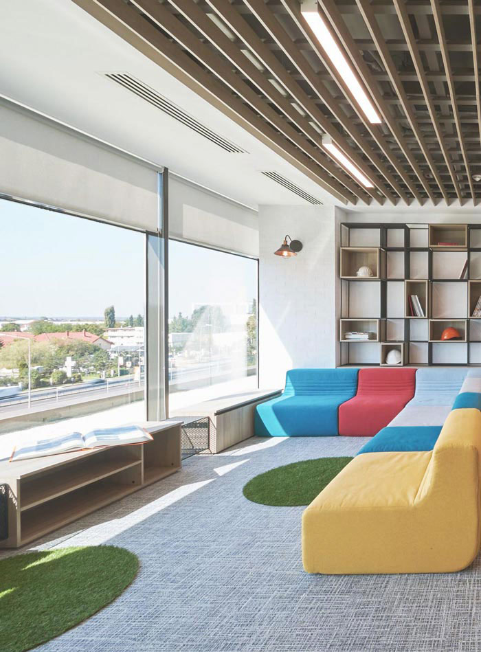 精密儀器公司辦公室休息區(qū)域裝修設(shè)計案例效果圖