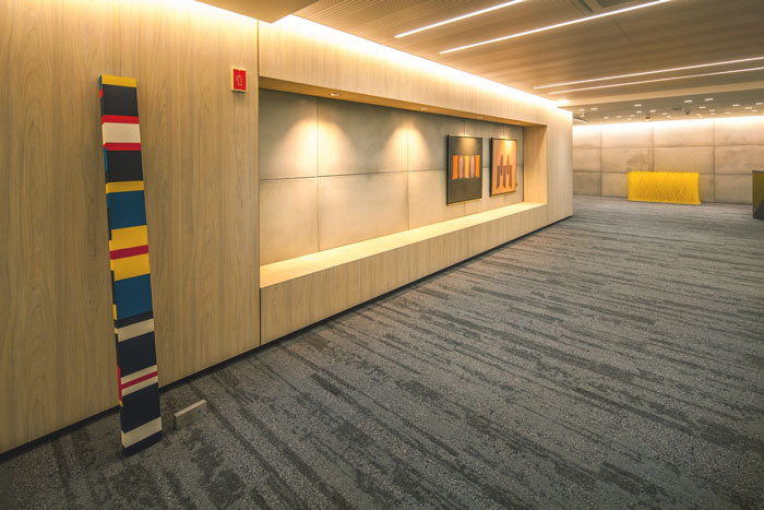 貸款金融公司辦公室過道裝修設(shè)計(jì)案例效果圖