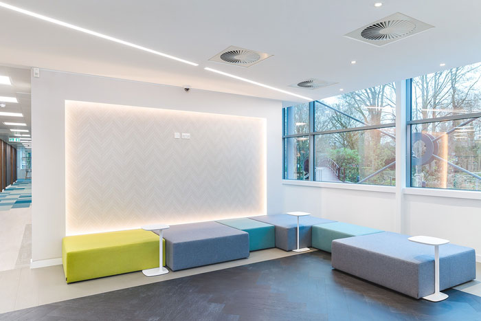 科技公司現(xiàn)代簡約辦公室接待區(qū)裝修設(shè)計案例效果圖