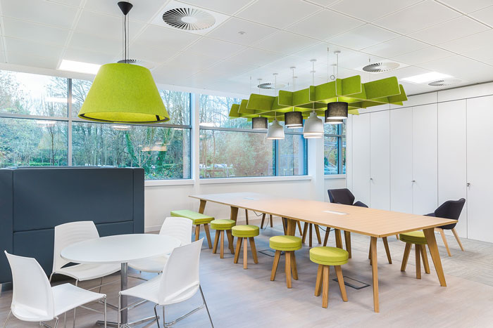 科技公司現(xiàn)代簡約辦公室交流區(qū)裝修設(shè)計案例效果圖