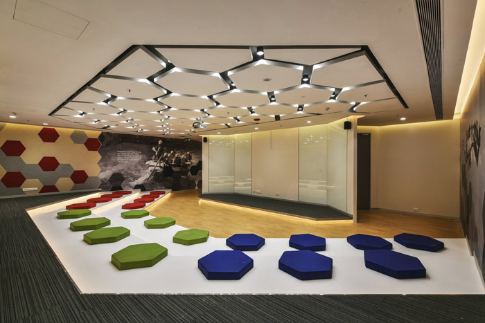 廠房辦公室瑜伽區(qū)域裝修設(shè)計案例效果圖