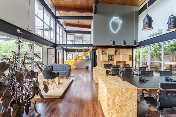 loft風(fēng)格電影公司辦公室進(jìn)門區(qū)裝修設(shè)計(jì)案例效果圖