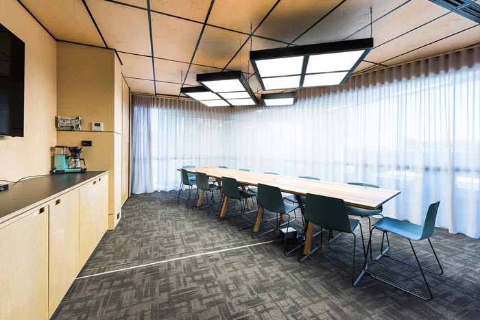 節(jié)能公司辦公室會議室裝修設計案例效果圖