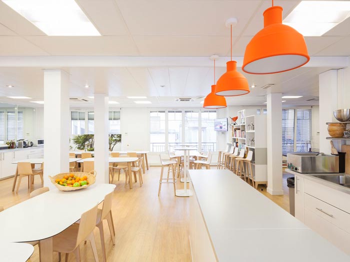 空氣環(huán)保公司辦公室茶水休息區(qū)裝修設計案例效果圖