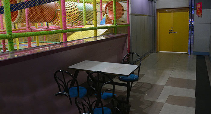 兒童活動場所負1樓現(xiàn)狀現(xiàn)場圖