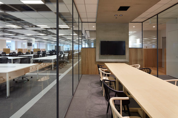 國際貿(mào)易公司辦公室會議室裝修設(shè)計效果圖