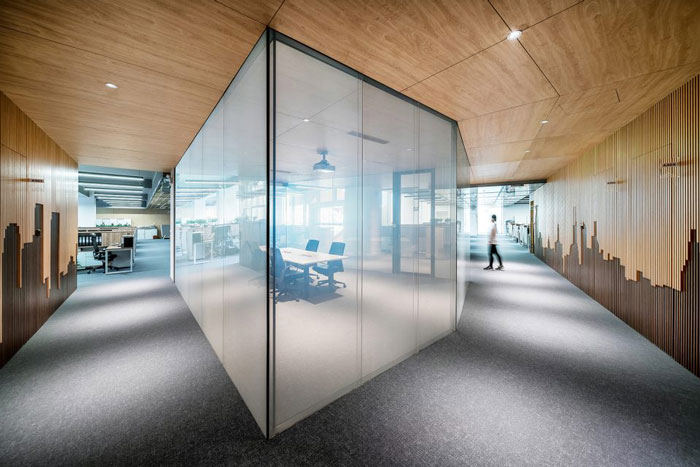 集團(tuán)總部辦公樓會(huì)議室設(shè)計(jì)效果圖