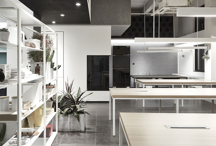 長(zhǎng)方形辦公室辦公區(qū)裝修效果圖