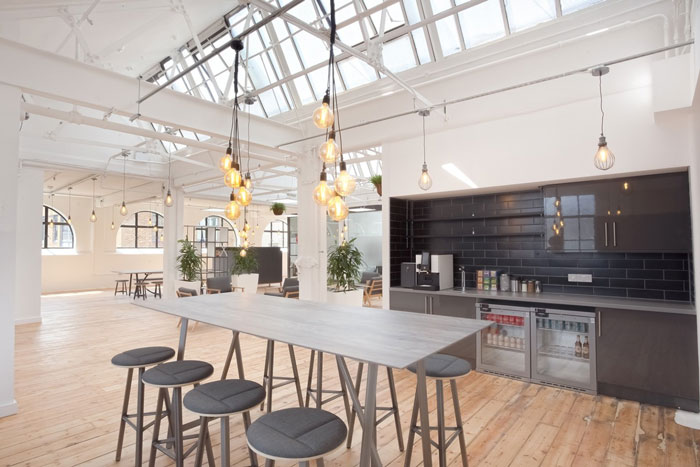 倉(cāng)庫(kù)辦公室茶水間裝修設(shè)計(jì)效果圖