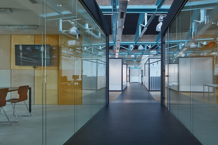 電子商務(wù)辦公室過(guò)道裝修效果圖