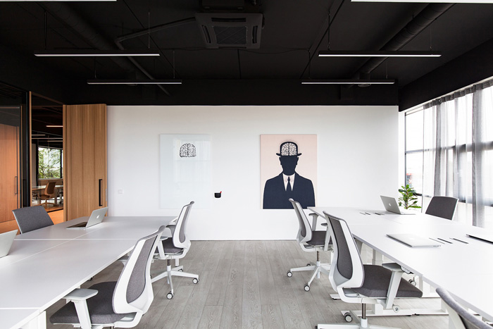 教育公司辦公室辦公區(qū)裝修設(shè)計效果圖