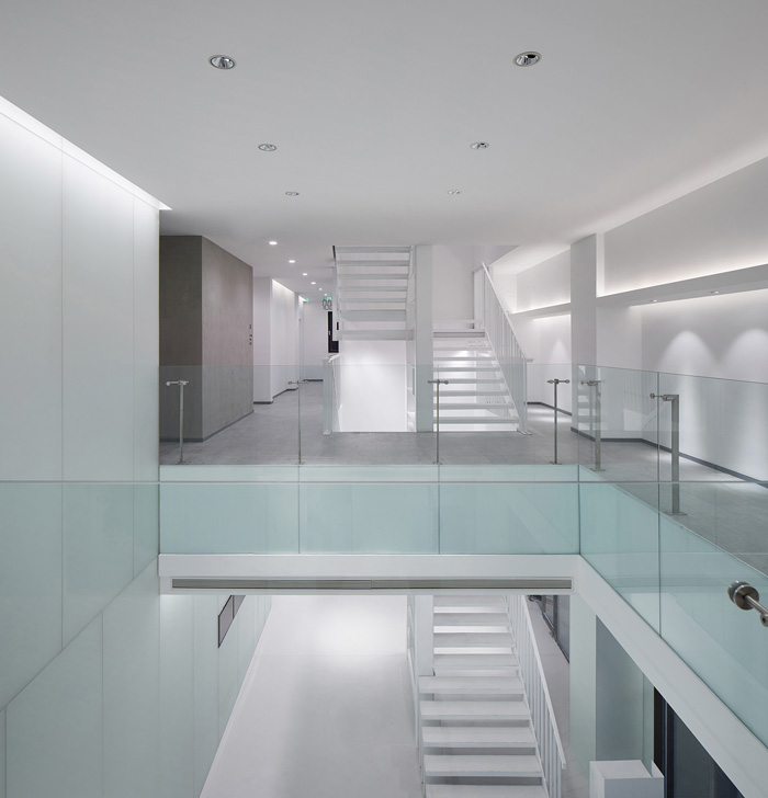 辦公大樓格式塔樓梯裝修設(shè)計效果圖