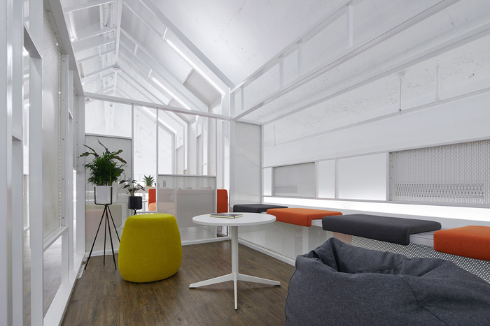 辦公大樓休息區(qū)裝修設(shè)計效果圖