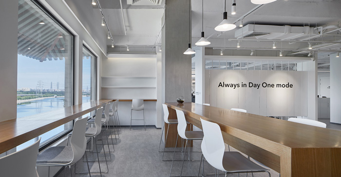 辦公大樓吧臺裝修設(shè)計效果圖