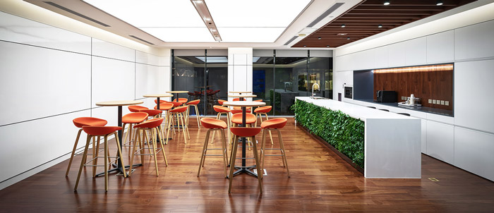 園區(qū)辦公樓吧臺裝修設(shè)計效果圖