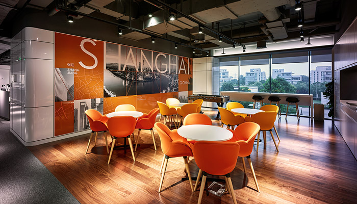 園區(qū)辦公樓休息區(qū)裝修設(shè)計效果圖