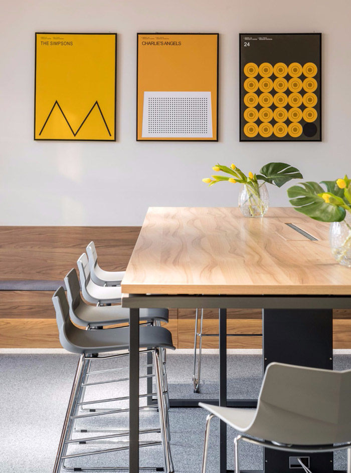 科技辦公室會(huì)議室裝修設(shè)計(jì)效果圖