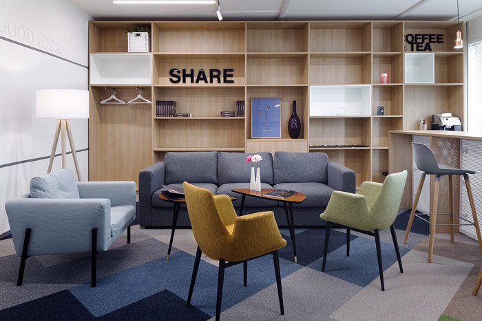 IT培訓(xùn)學(xué)校交流室裝修設(shè)計(jì)效果圖