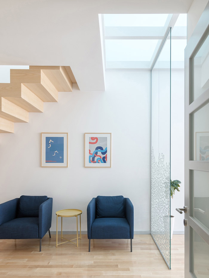 頂層工作室進(jìn)門區(qū)裝修設(shè)計效果圖