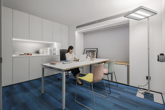 兩層辦公空間總經(jīng)理辦公室裝修設(shè)計方案