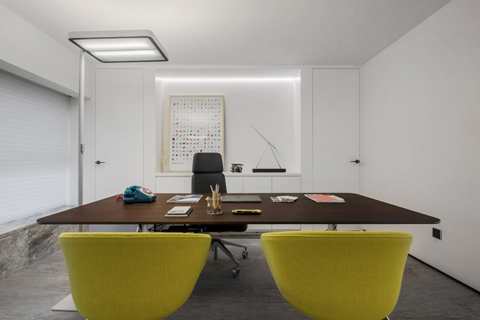 兩層辦公空間總經(jīng)理辦公室裝修設(shè)計方案