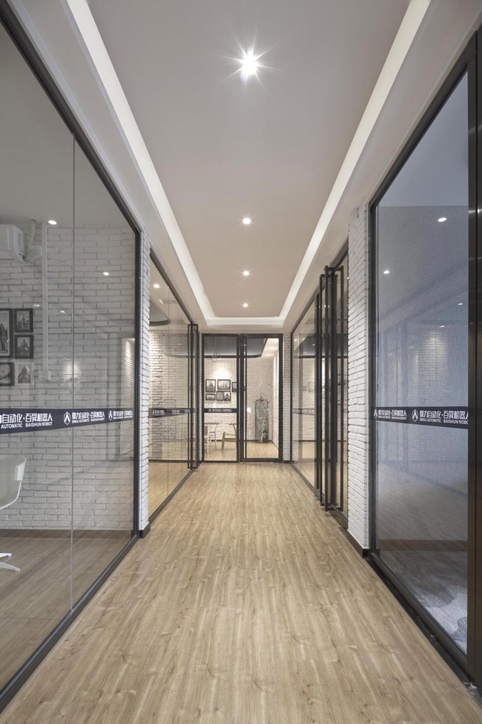 廠房辦公室過道設(shè)計裝修效果圖