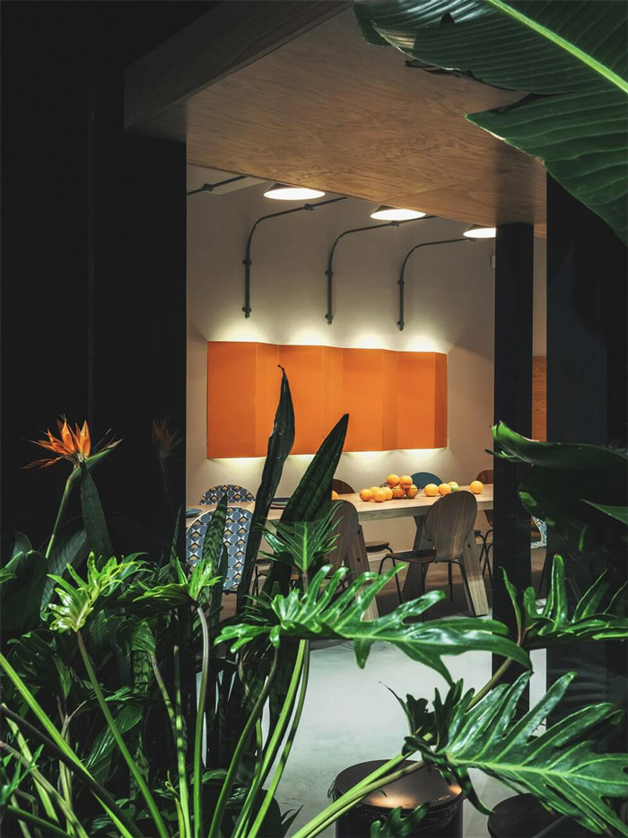 企業(yè)辦公室茶水間裝修設(shè)計效果圖