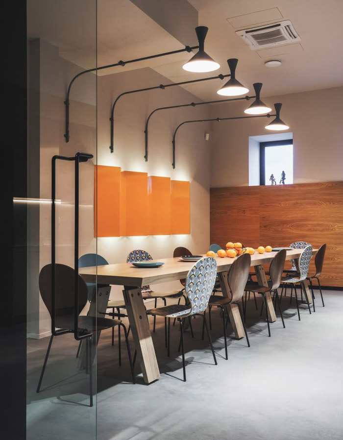 企業(yè)辦公室茶水間裝修設(shè)計效果圖