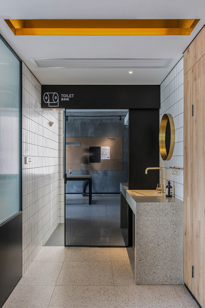 家庭工作室洗手間設(shè)計方案