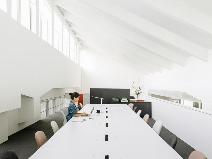 影視夾層辦公區(qū)裝修設(shè)計(jì)效果圖