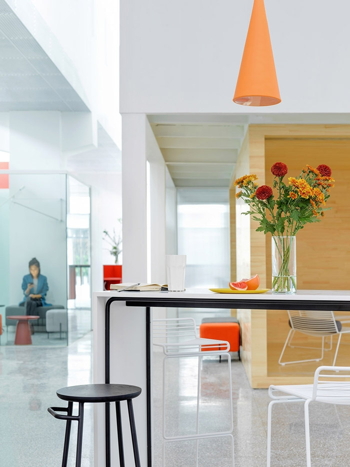 影視辦公室茶水間裝修設(shè)計(jì)效果圖