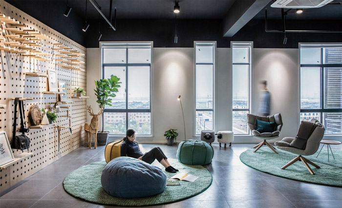 電子商務(wù)辦公室休息區(qū)裝修設(shè)計效果圖