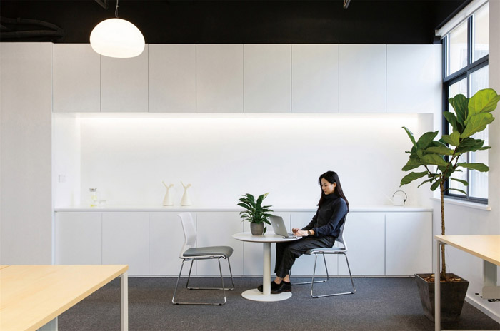 電子商務(wù)辦公室茶水間裝修設(shè)計效果圖