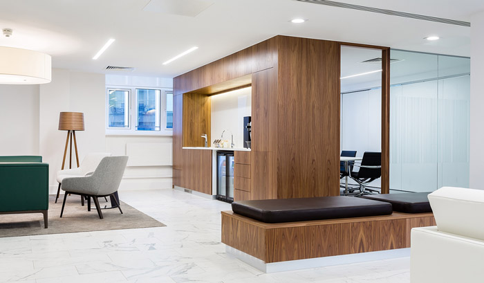 保險(xiǎn)公司辦公室過道裝修效果圖