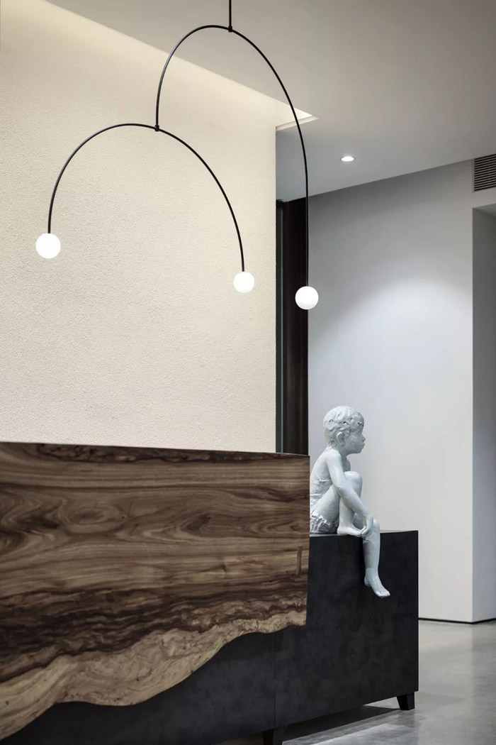 1300平方辦公室前臺裝修設(shè)計效果圖