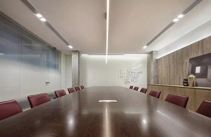 1300平方辦公室會議室裝修設(shè)計效果圖